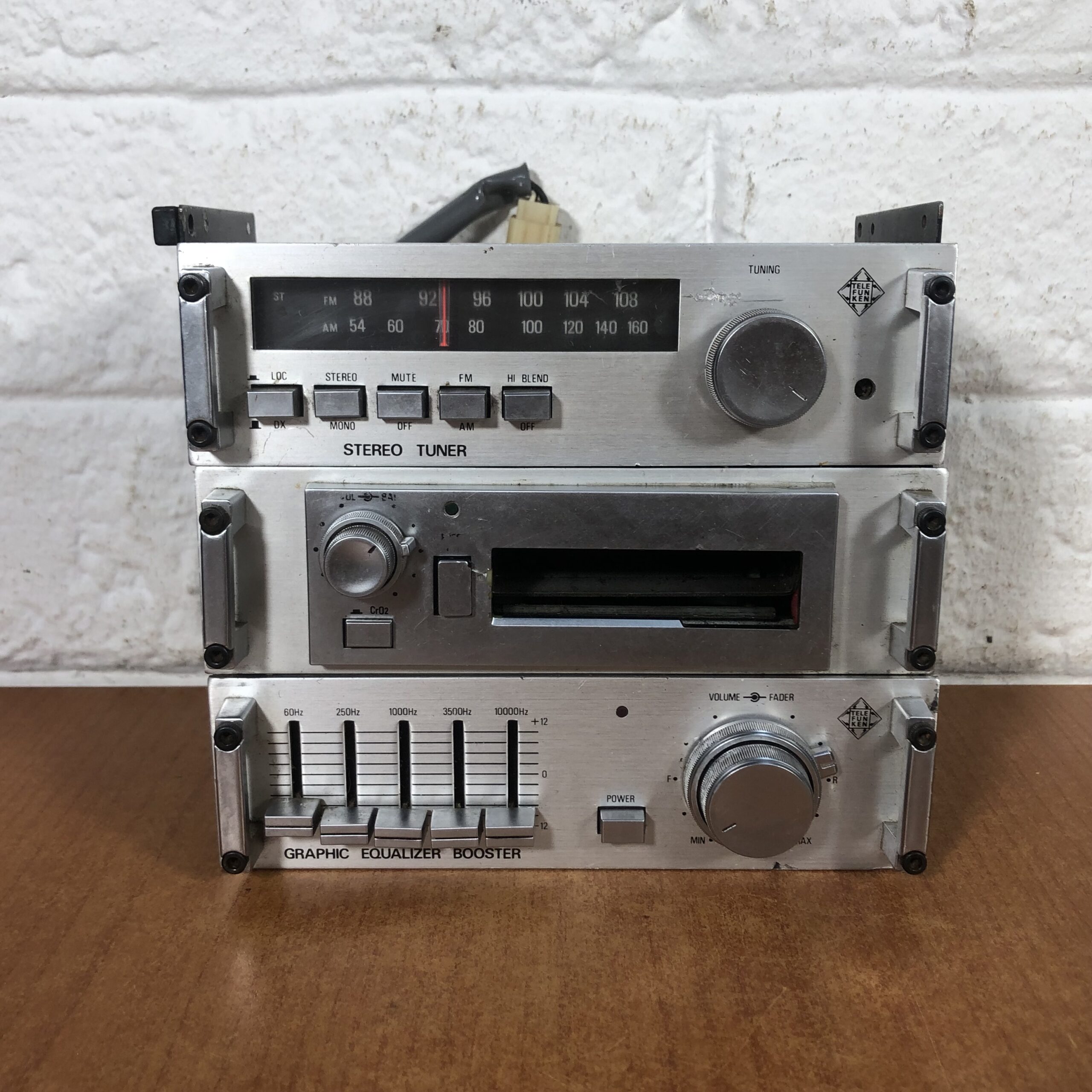 Vintage Car Radios - Image 6