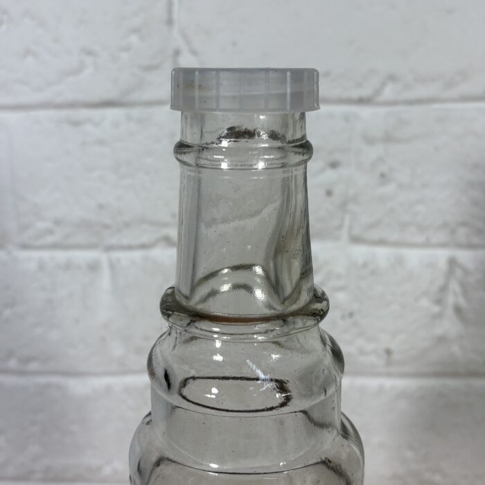 Lot 51: Vintage 1960s Essolube Glass Bottle (1 Quart) ~ Property of Anglo American Oil - Image 3