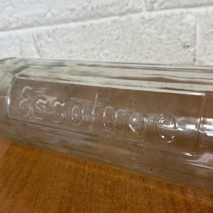 Lot 51: Vintage 1960s Essolube Glass Bottle (1 Quart) ~ Property of Anglo American Oil - Image 7