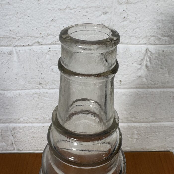 Lot 18: Vintage 1960s Essolube Glass Bottle (1 Quart) ~ Property of Anglo American Oil - Image 2