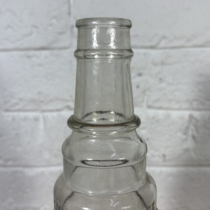 Lot 18: Vintage 1960s Essolube Glass Bottle (1 Quart) ~ Property of Anglo American Oil - Image 3