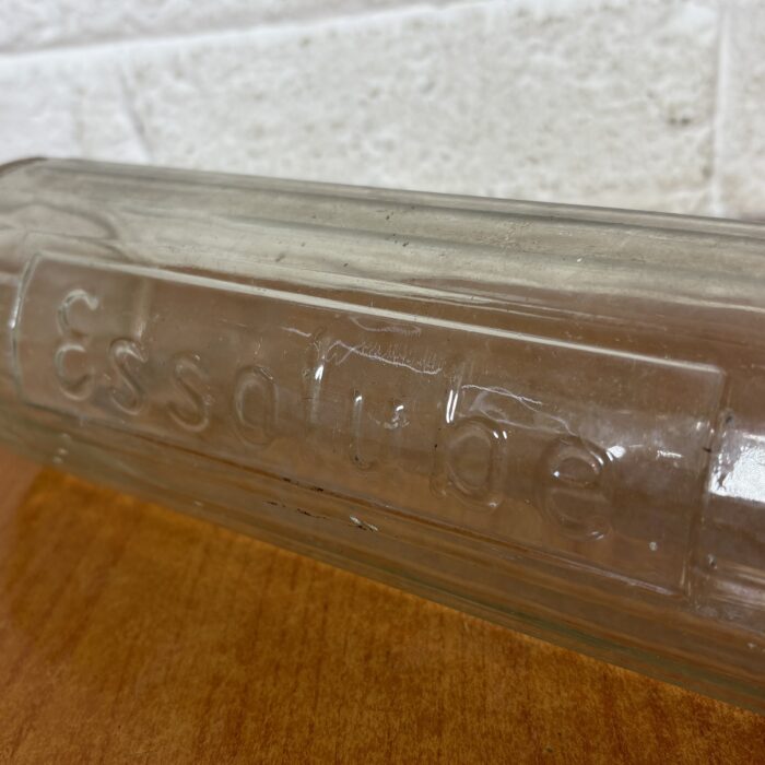 Lot 18: Vintage 1960s Essolube Glass Bottle (1 Quart) ~ Property of Anglo American Oil - Image 7