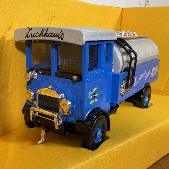 Lot 23: Corgi Classics 'Duckham's Oils' AEC 508 Forward Control 5 Ton Cabover (Made in GT Britain) - Image 3