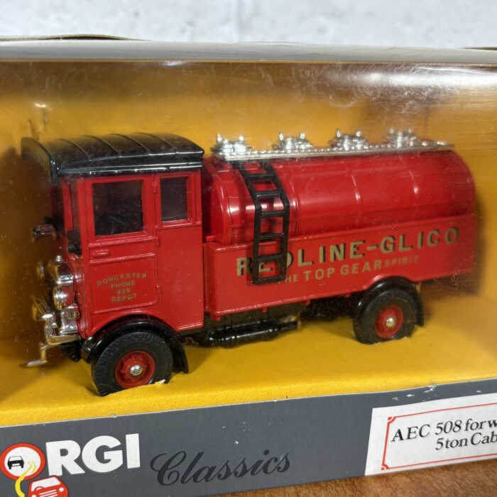 Lot 21: Corgi Classics 'Redline-Glico' AEC 508 Forward Control 5 Ton Cabover (Made in GT Britain) - Image 2