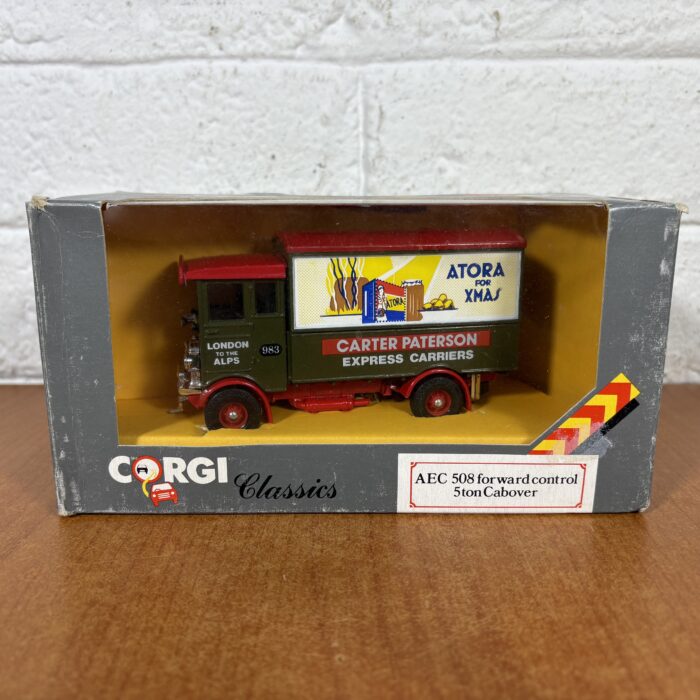 Lot 25: Corgi Classics 'Carter Paterson' AEC 508 Forward Control 5 Ton Cabover (Made in GT Britain)