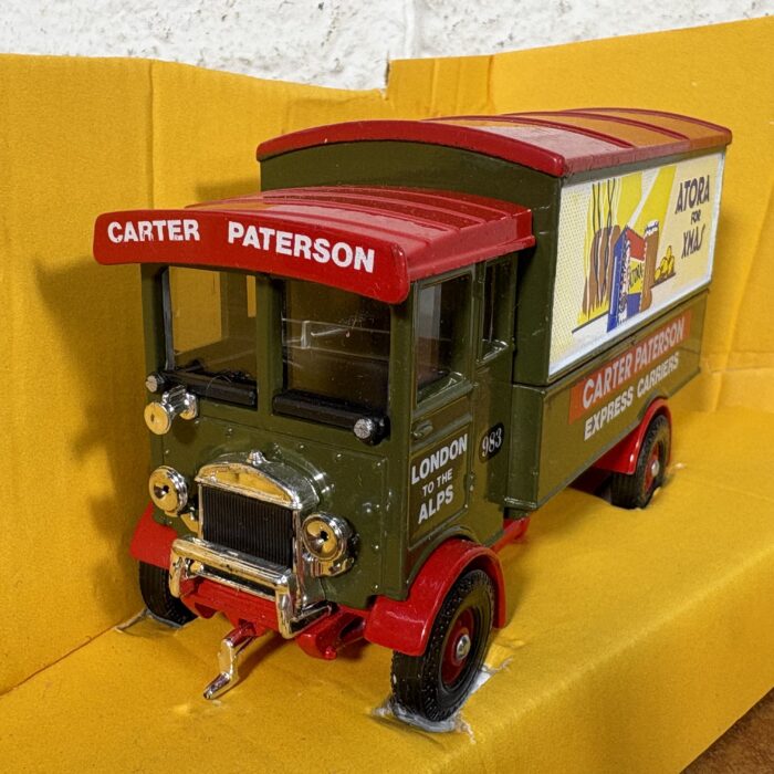 Lot 25: Corgi Classics 'Carter Paterson' AEC 508 Forward Control 5 Ton Cabover (Made in GT Britain) - Image 2