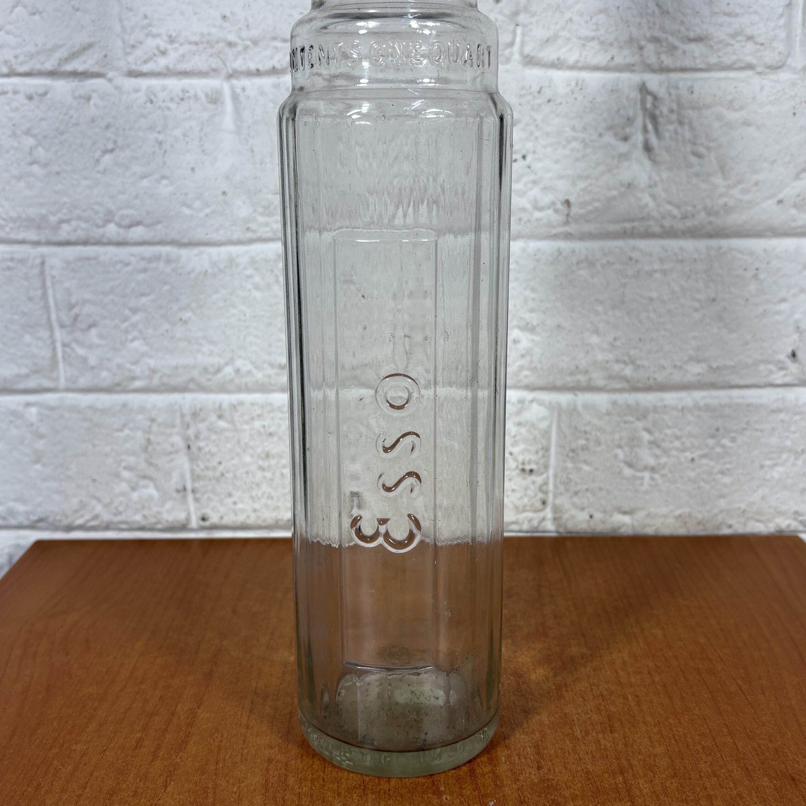 Lot 28: Vintage 1960s Esso Glass Bottle (One Quart) ~ Esso Petroleum Company Ltd. - Image 6