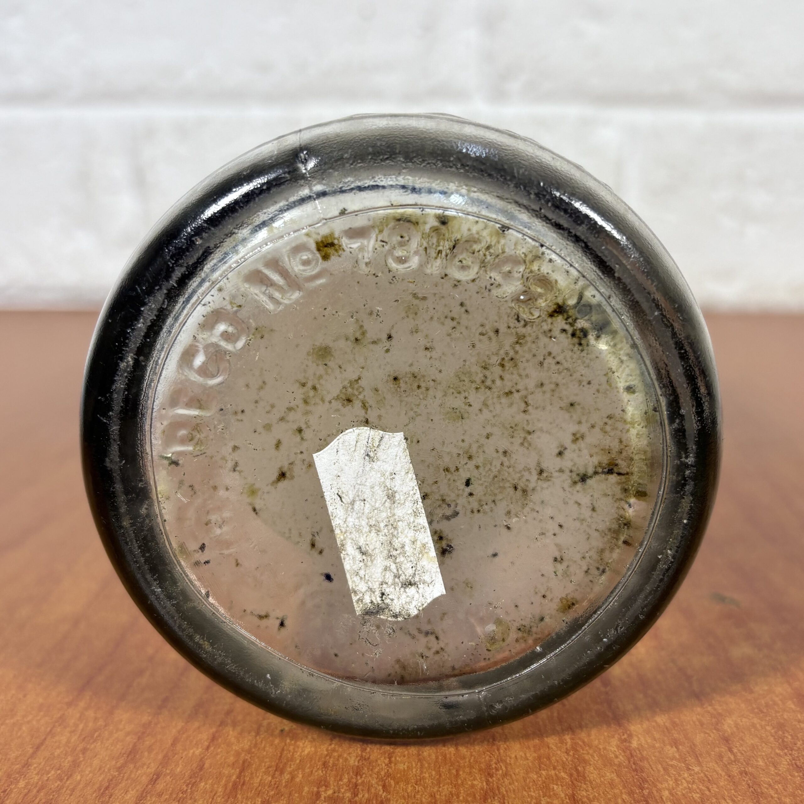 Lot 28: Vintage 1960s Esso Glass Bottle (One Quart) ~ Esso Petroleum Company Ltd. - Image 10