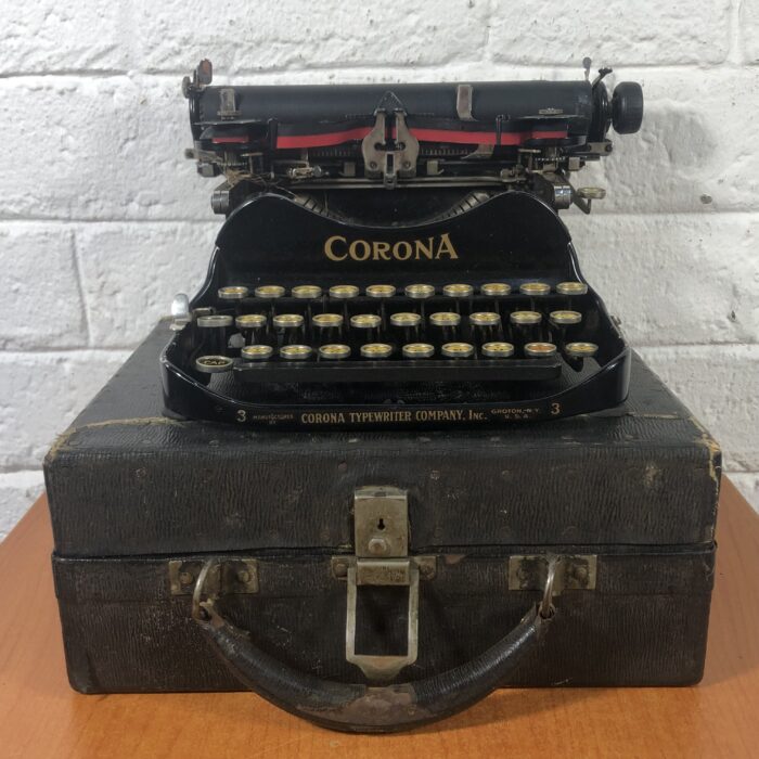 Vintage Corona Typewriter in Case (Made in USA)