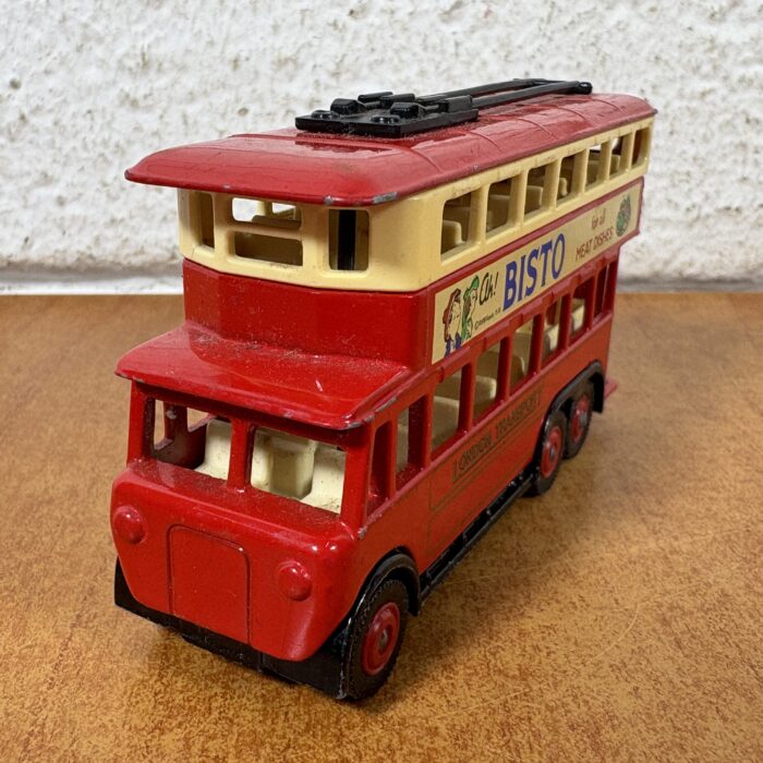 Lot 11: Days Gone by Lledo 'Bisto' London Transport Model Bus (Made in England) - Image 2