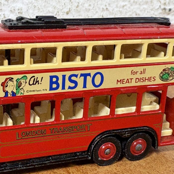 Lot 11: Days Gone by Lledo 'Bisto' London Transport Model Bus (Made in England) - Image 4