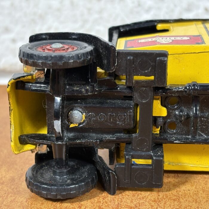 Lot 76: Corgi 'Stanley Tools' Model Truck (Made in GT Britain) - Image 9