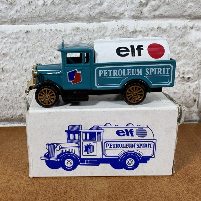 Lot 7: Corgi 'Elf Petroleum Spirit' Morris Truck (Made in GT Britain)