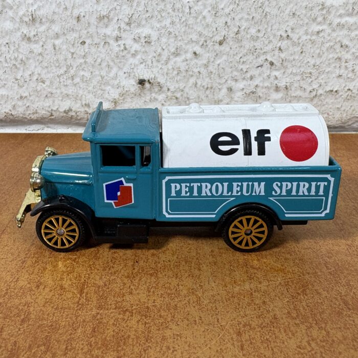 Lot 7: Corgi 'Elf Petroleum Spirit' Morris Truck (Made in GT Britain) - Image 5