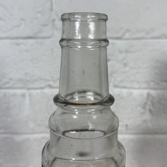 Lot 48: Vintage 1960s Esso Glass Bottle (One Quart) ~ Esso Petroleum Company Ltd. - Image 3