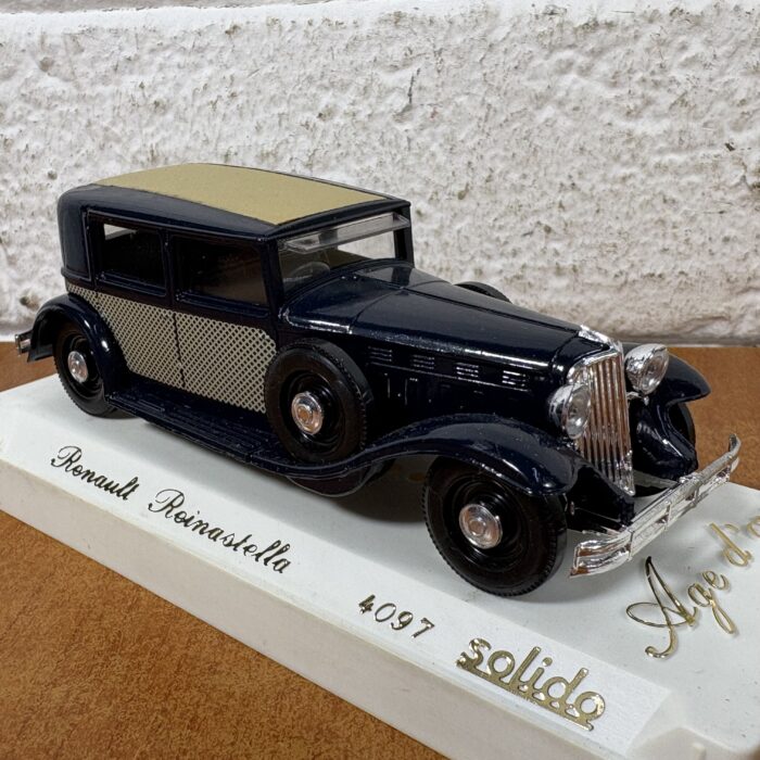 Lot 15: Solido Renault Reinastella (1:43) ~ Made in France - Image 3