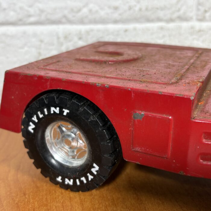 Lot 84: Vintage Pressed Metal Nylint Fire Department Model Truck - Image 4