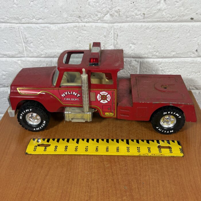 Lot 84: Vintage Pressed Metal Nylint Fire Department Model Truck - Image 9