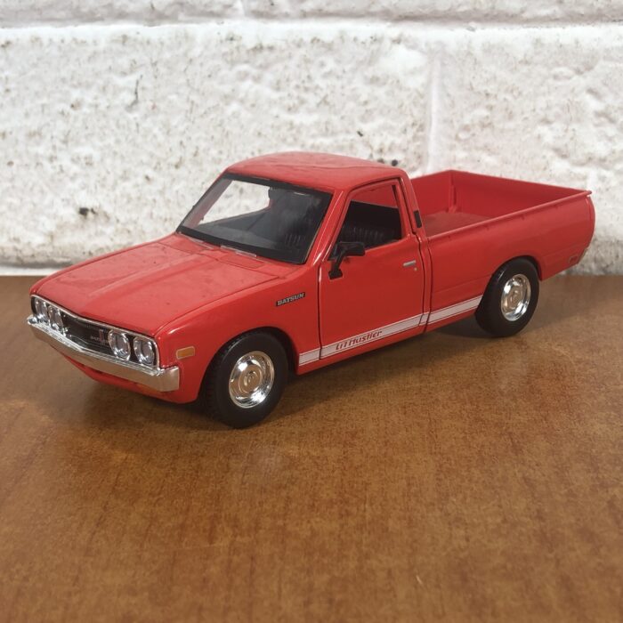 1973 Datsun 620 Pick-Up (1:24) - Image 3