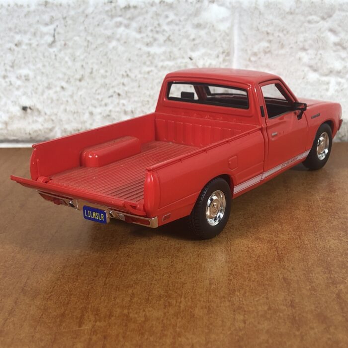 1973 Datsun 620 Pick-Up (1:24) - Image 7