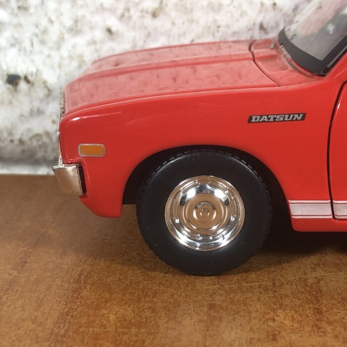 1973 Datsun 620 Pick-Up (1:24) - Image 5