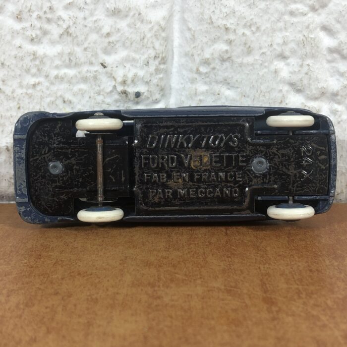 Vintage 1950s Dinky Toys Ford Vedette (Made in France) - Image 6