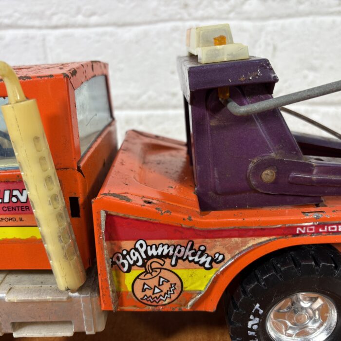 Lot 83: Vintage Pressed Metal Nylint 'Big Pumpkin' Model Tow Truck (Made in USA) - Image 6