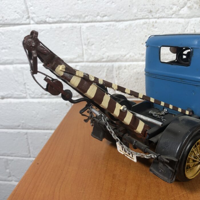 Vintage Style Metal Tow Truck Model - Image 10