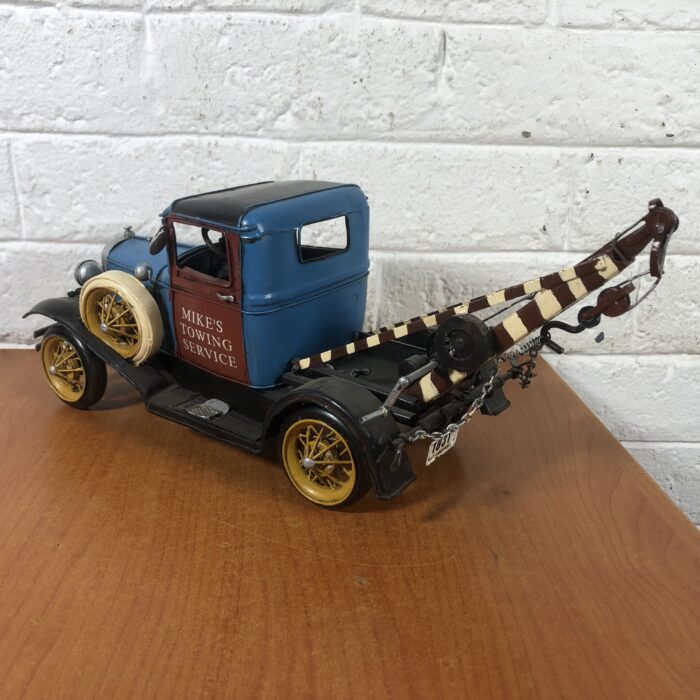 Vintage Style Metal Tow Truck Model - Image 8