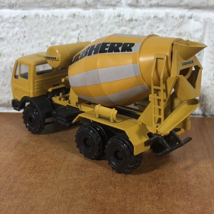 Vintage Conrad Mercedes-Benz Concrete Truck (1:50) - Image 5