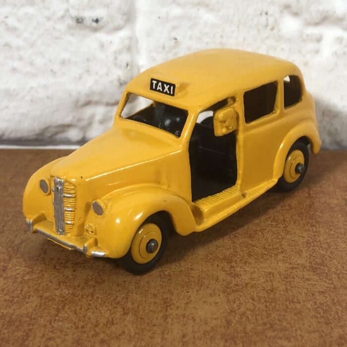 Dinky Toys ~ Austin Taxi (Made in England) - Image 2