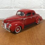 1940 Ford Sedan (1:18) - Image 3