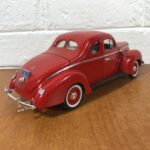 1940 Ford Sedan (1:18) - Image 7