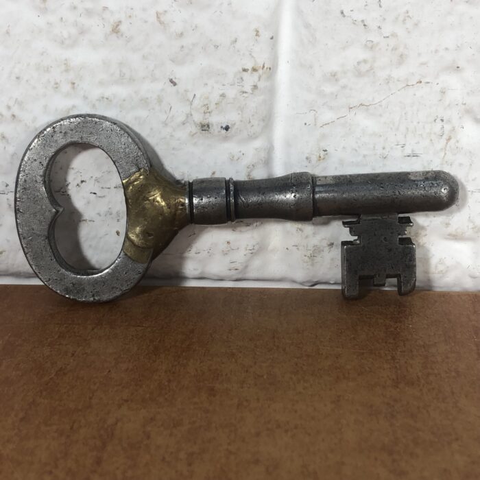 Vintage Keys - Image 4