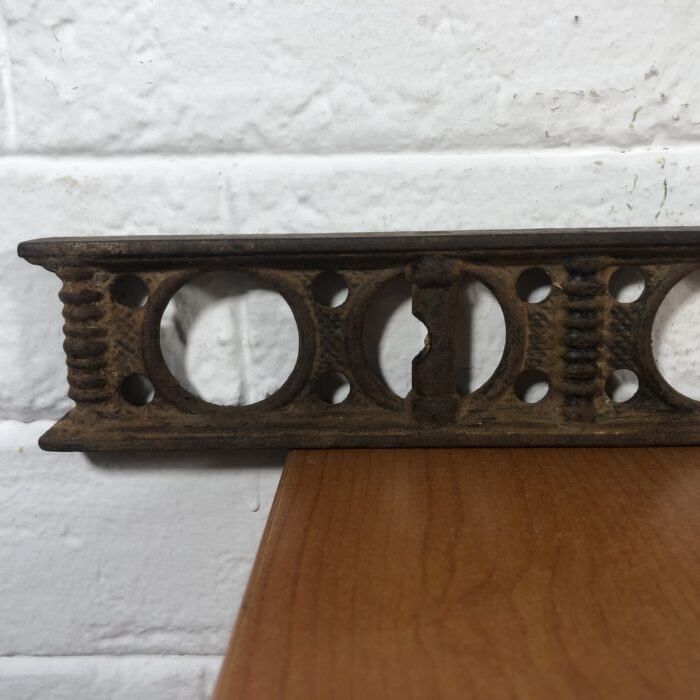 Vintage Cast Iron Spirit Level - Image 2