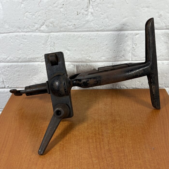 Vintage Henry Disston & Sons USA No.1 Saw Clamp with Saw - Image 10