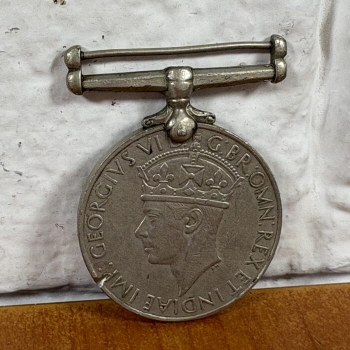 Vintage WW2 Military Medal - Image 3