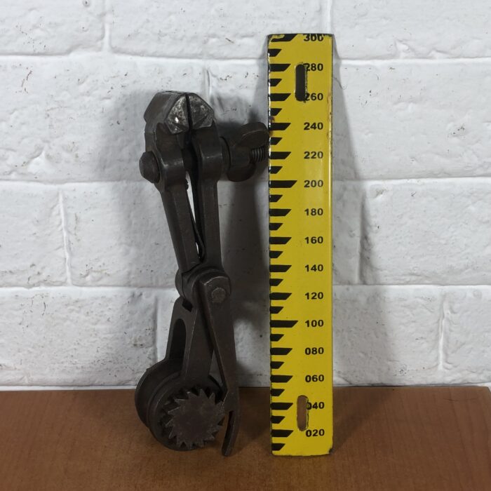 Vintage Fencing Wire Puller - Image 8
