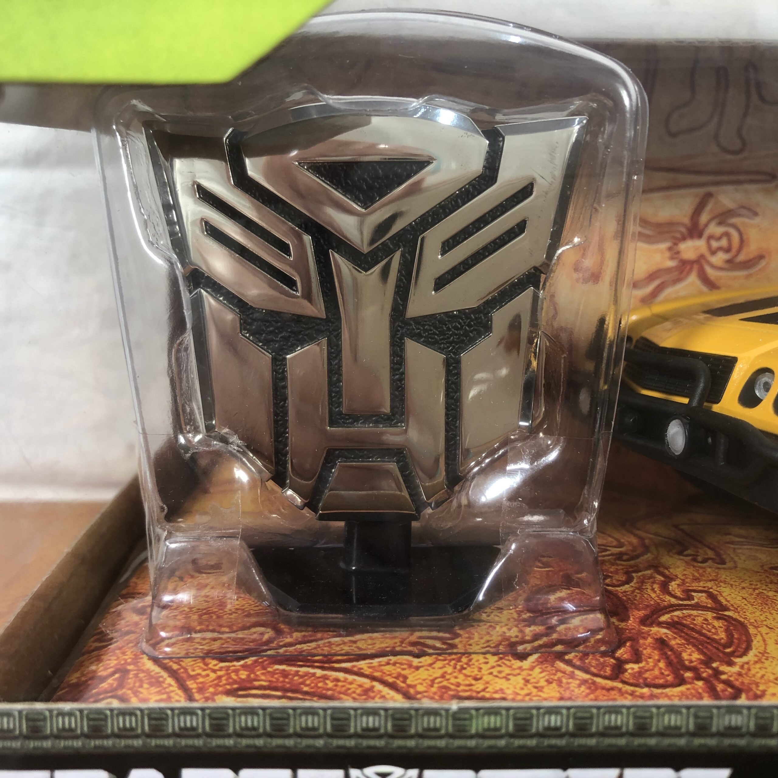 Transformers 1977 Chevrolet Camaro Bumblebee (1:24) - Image 2