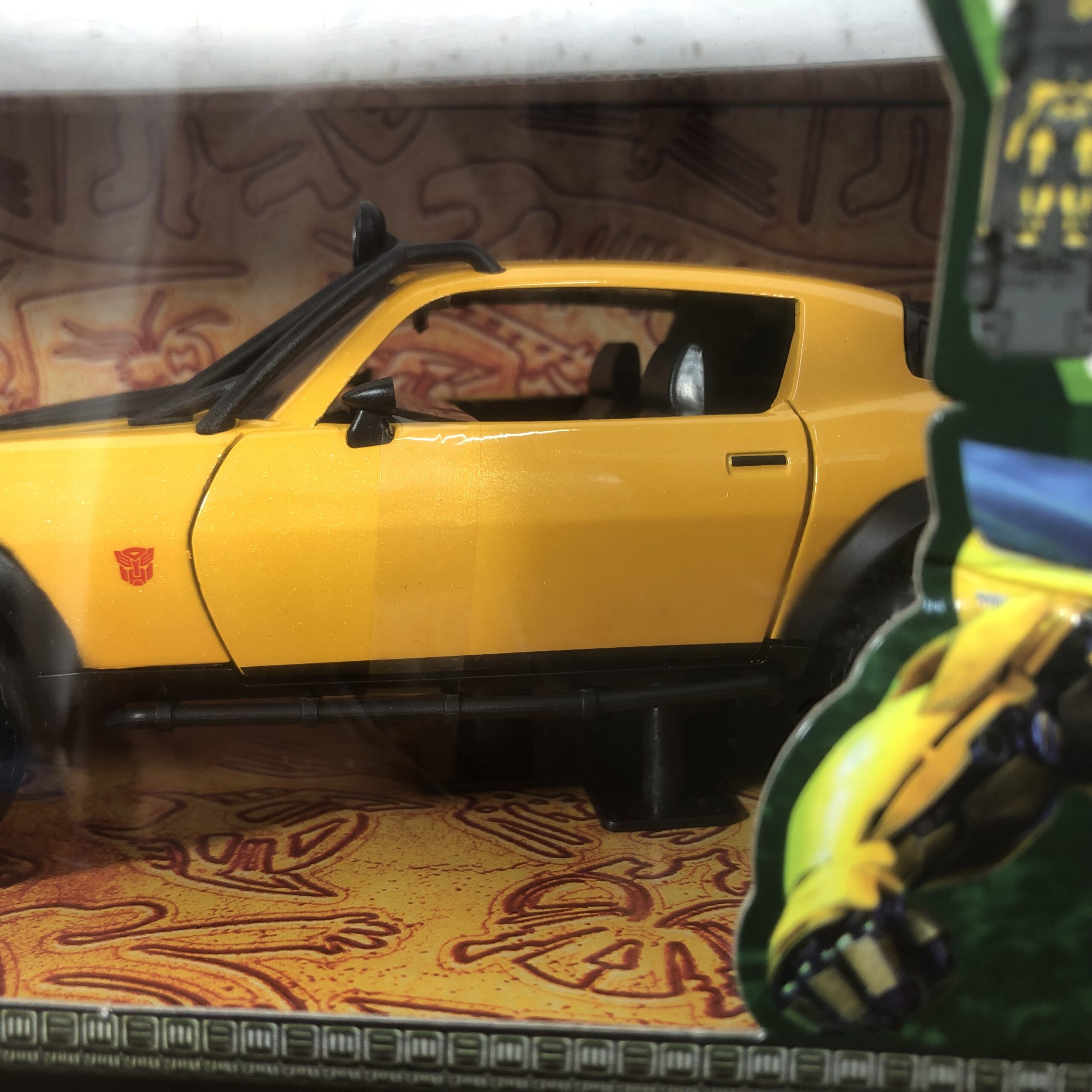 Transformers 1977 Chevrolet Camaro Bumblebee (1:24) - Image 5