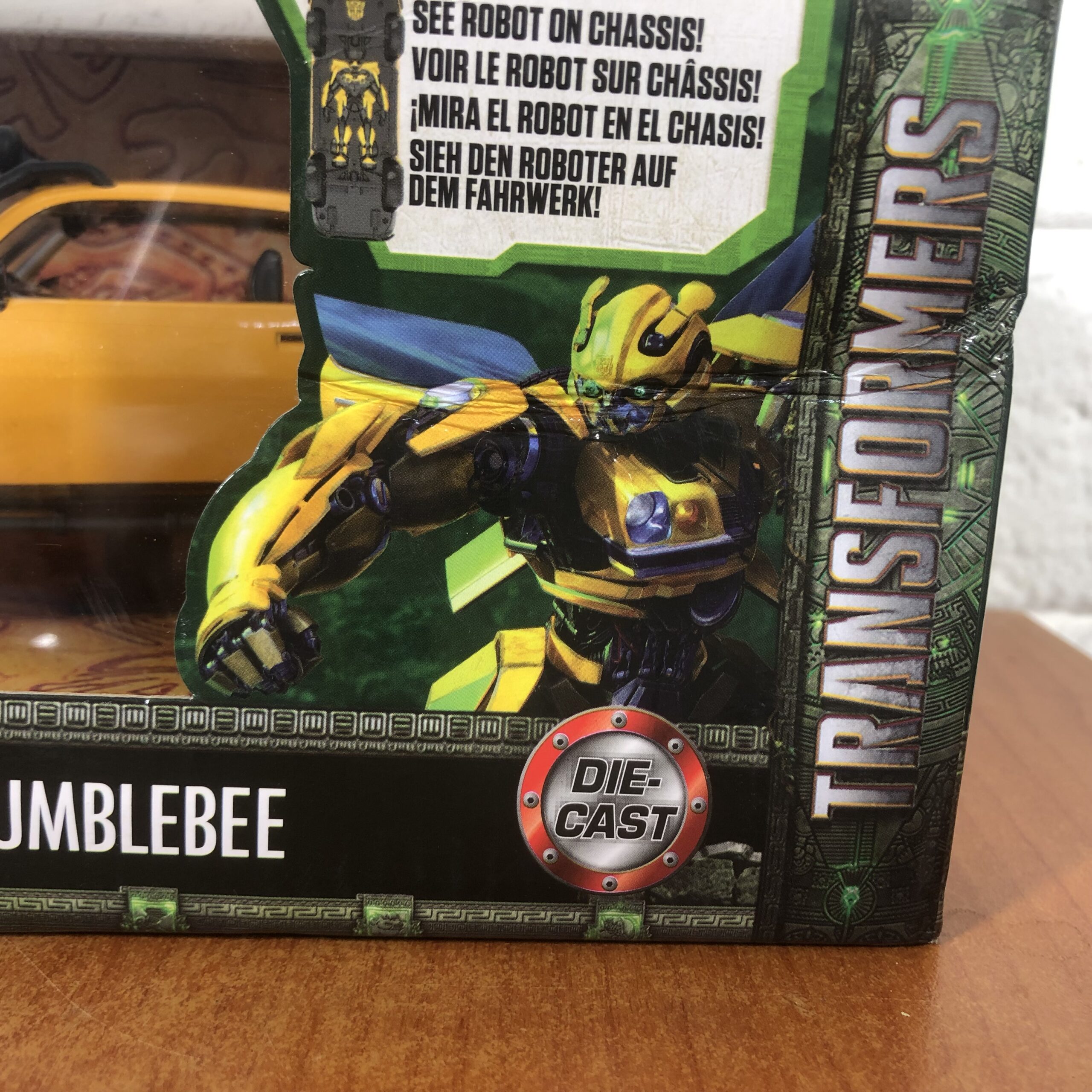 Transformers 1977 Chevrolet Camaro Bumblebee (1:24) - Image 6