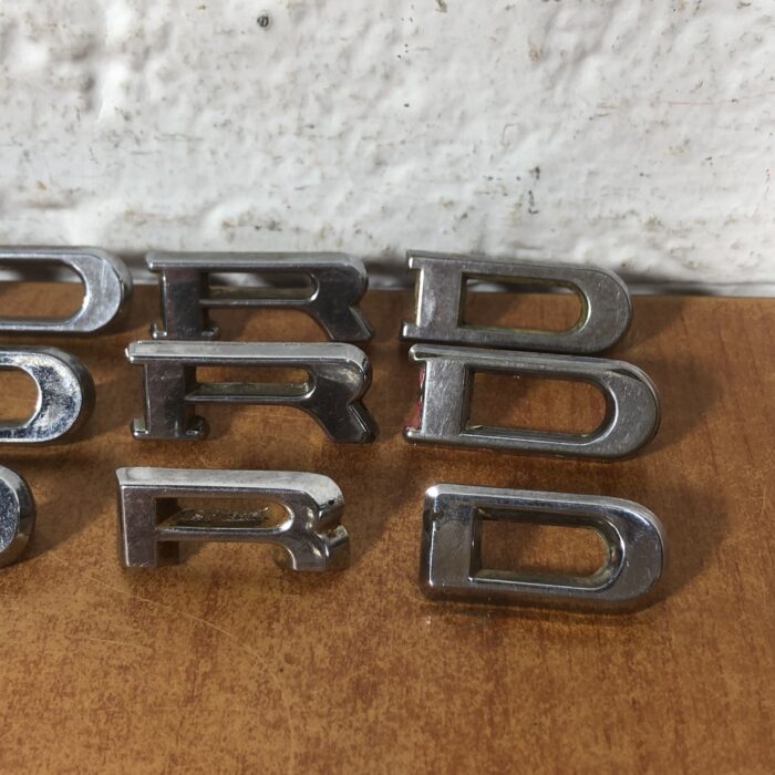 Vintage Ford Badges - Image 3