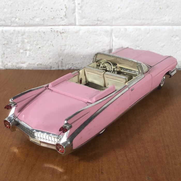 1959 Cadillac Eldorado Biarritz (1:18) - Image 7
