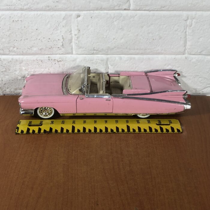 1959 Cadillac Eldorado Biarritz (1:18) - Image 8