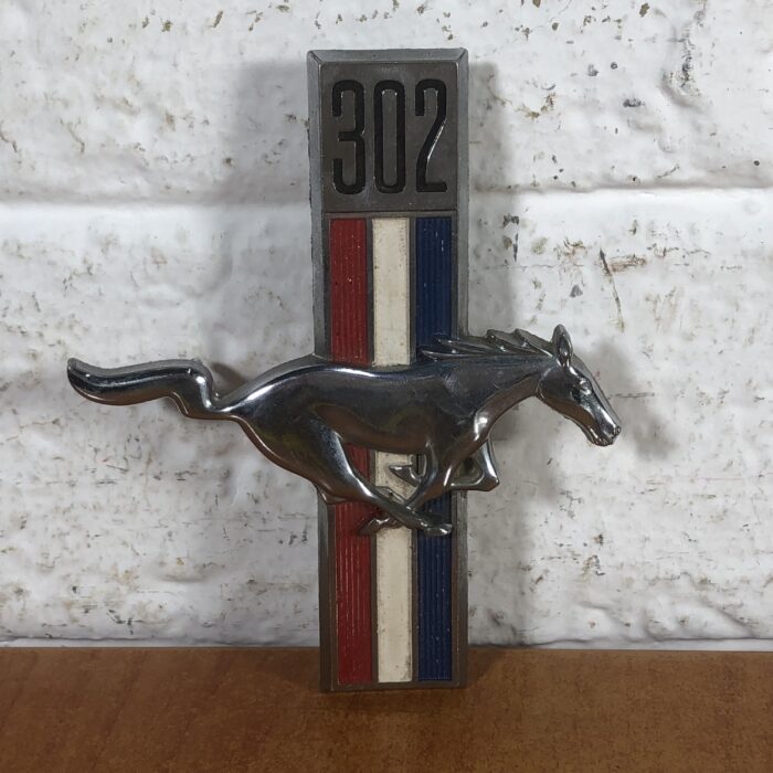 Vintage 1960s Ford Mustang 302 Fender Emblems - Image 2