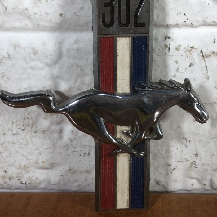 Vintage 1960s Ford Mustang 302 Fender Emblems - Image 4