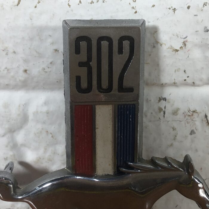 Vintage 1960s Ford Mustang 302 Fender Emblems - Image 3