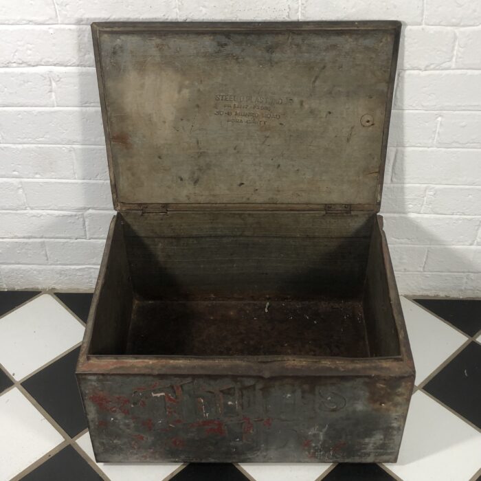 Vintage Thumbs Up! Metal Drinks Cooler - Image 3