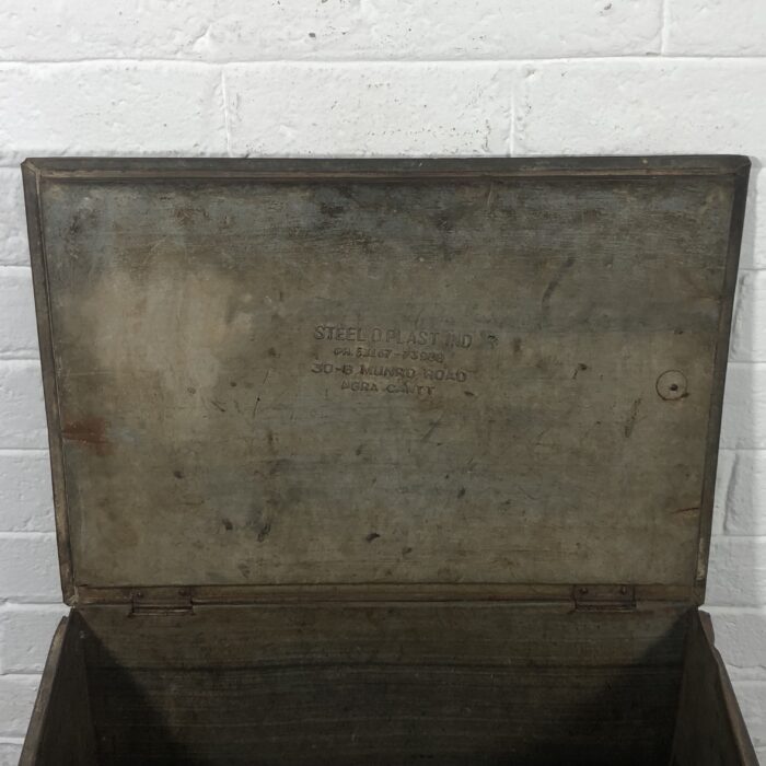 Vintage Thumbs Up! Metal Drinks Cooler - Image 4