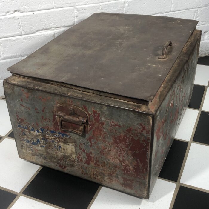 Vintage Thumbs Up! Metal Drinks Cooler - Image 8